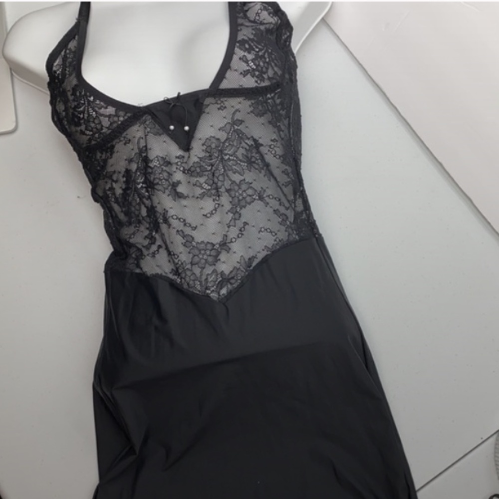 NWOT Triumph BLK Chemise, L. *P1040 - Picture 2 of 7